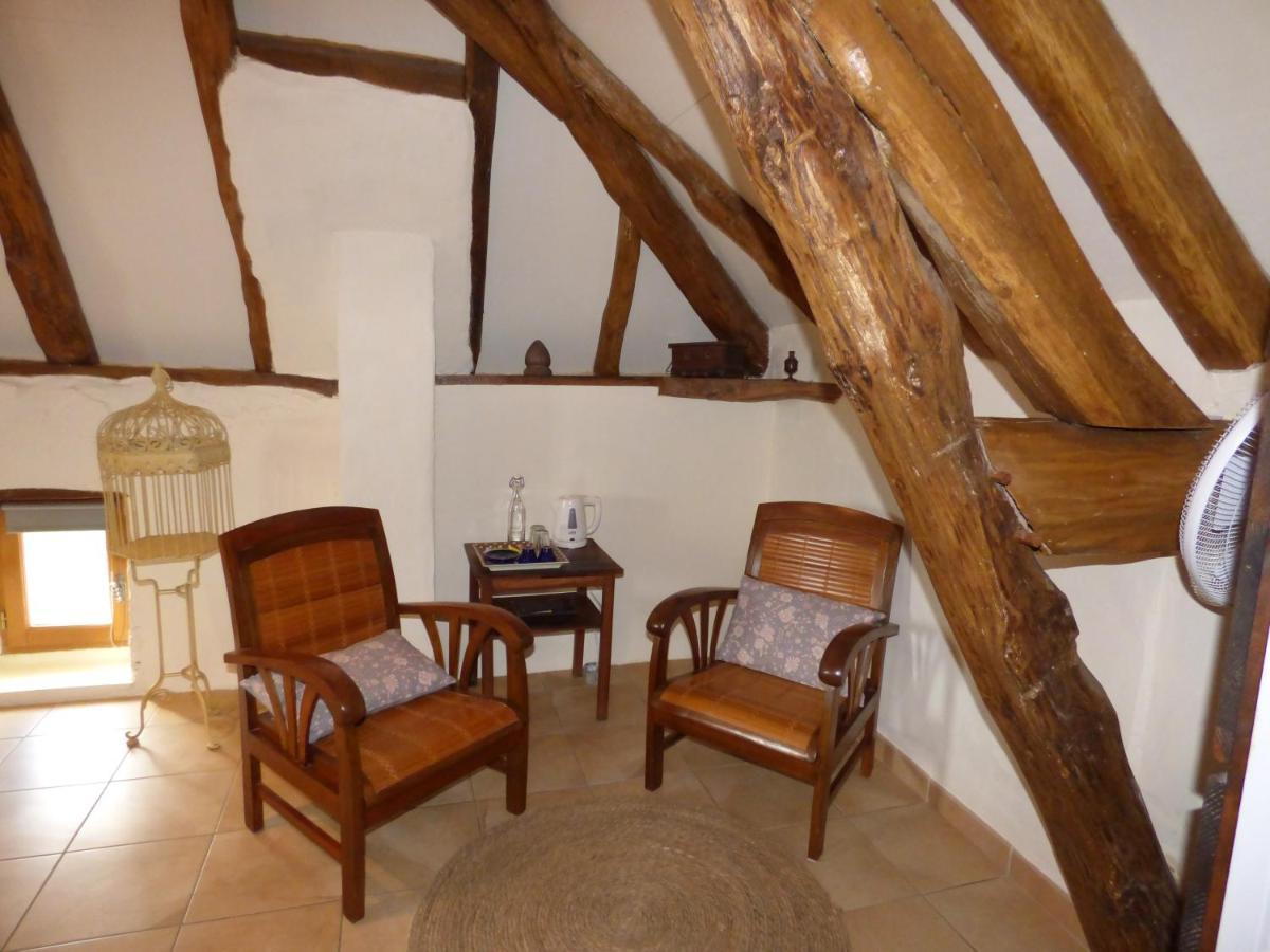 Britavit Bed and Breakfast Saint-Avit-Sénieur Eksteriør billede